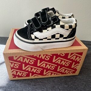 Toddler size 3 Vans Old School V black and checkered Velcro sneakers